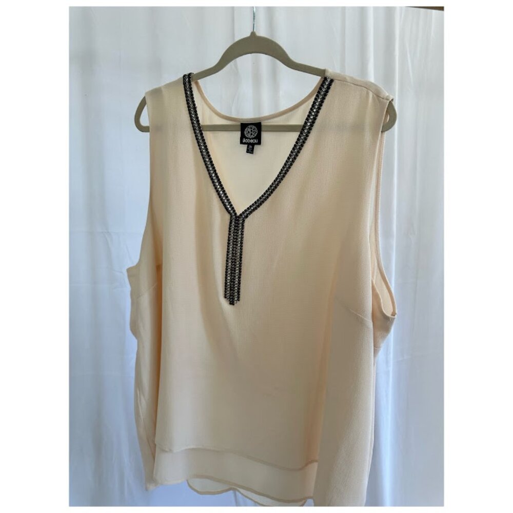 Bobeau Women's Plus 3X Cream crepe tank with black/white faux crystal neckline